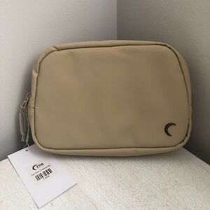 Zyia crisp khaki crossbody bag